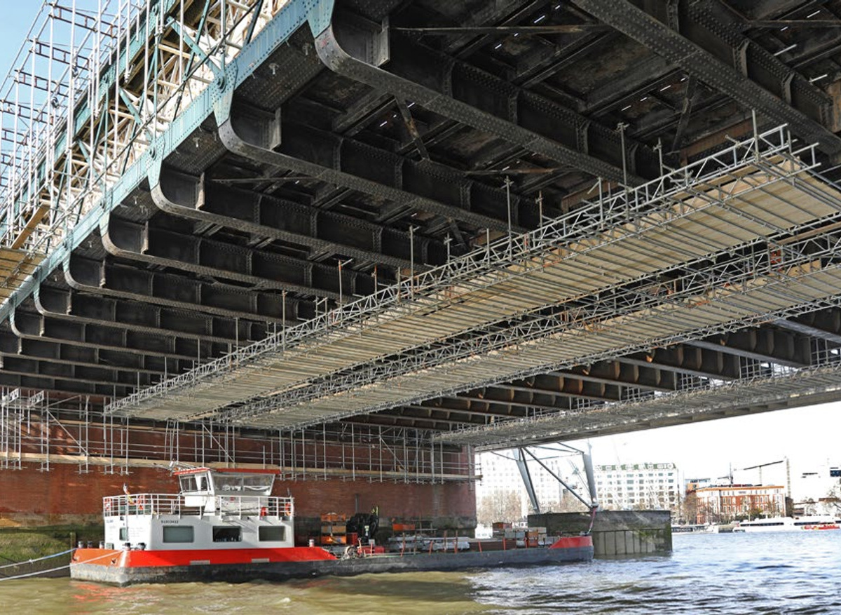 A closer look underneath  